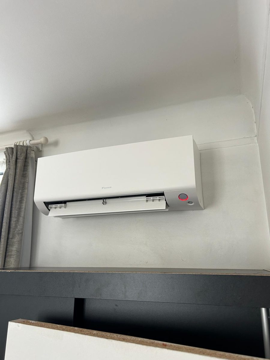 Pompe à chaleur air/air Daikin installée à Meudon